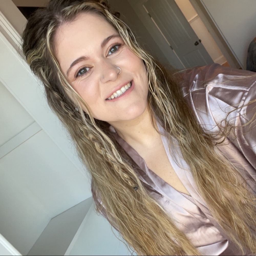 Meet your Posher, Kayla